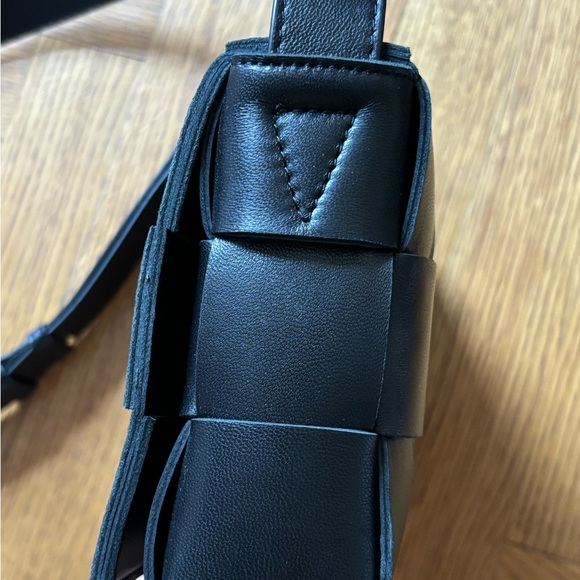 EUC Authentic Bottega Veneta black Cassette bag. Only worn once. No flaws - Picture 3 of 4